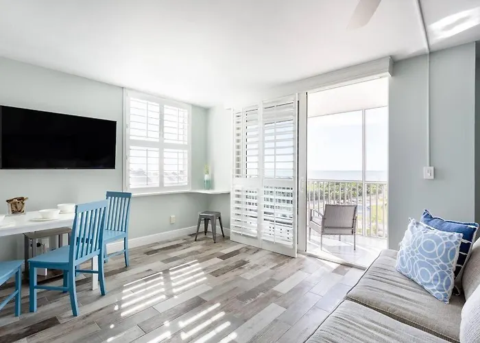 Walk To The Beach - Sunset Studio 5706