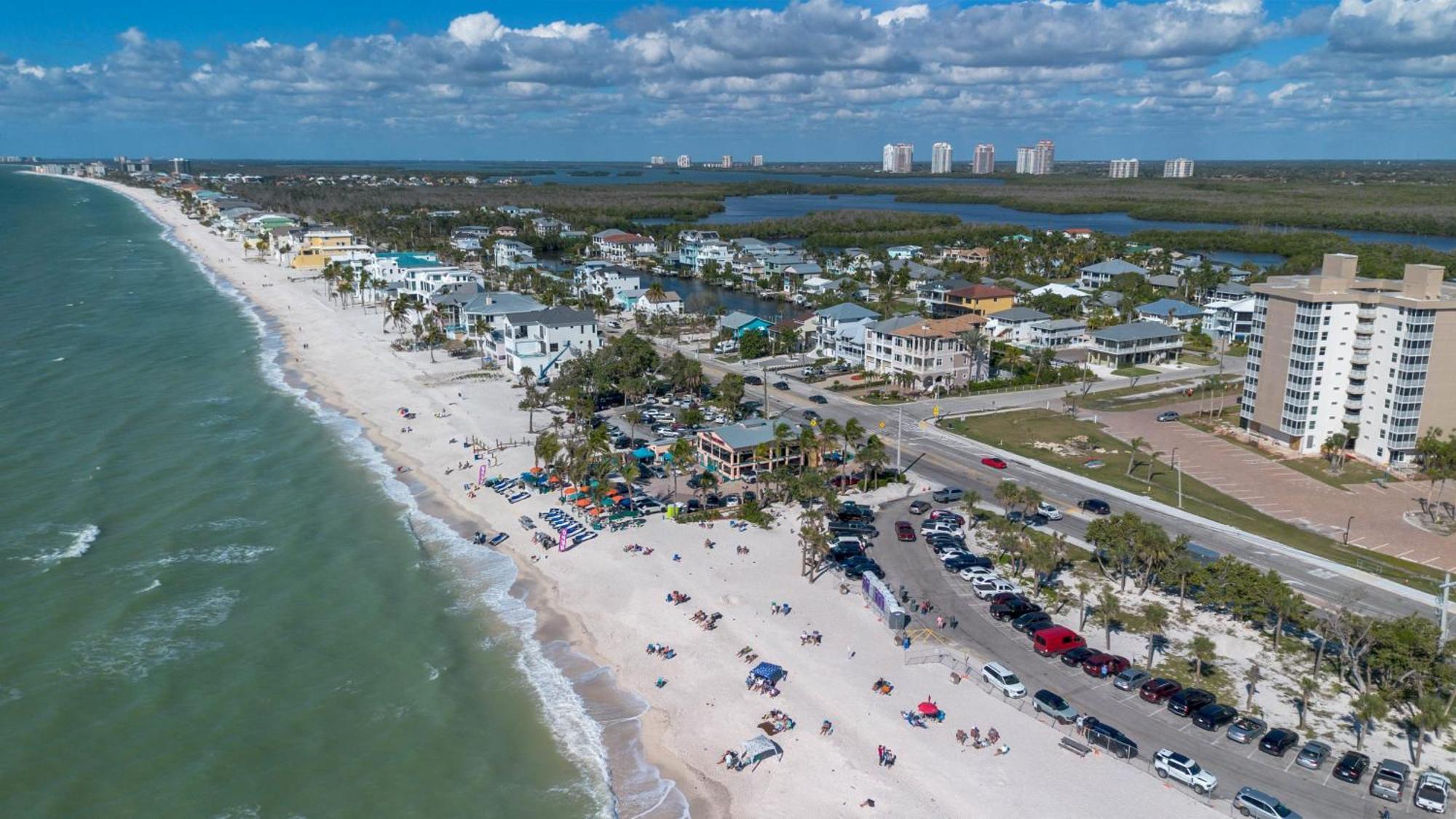 Walk To The - Sunset 5706 Bonita Springs